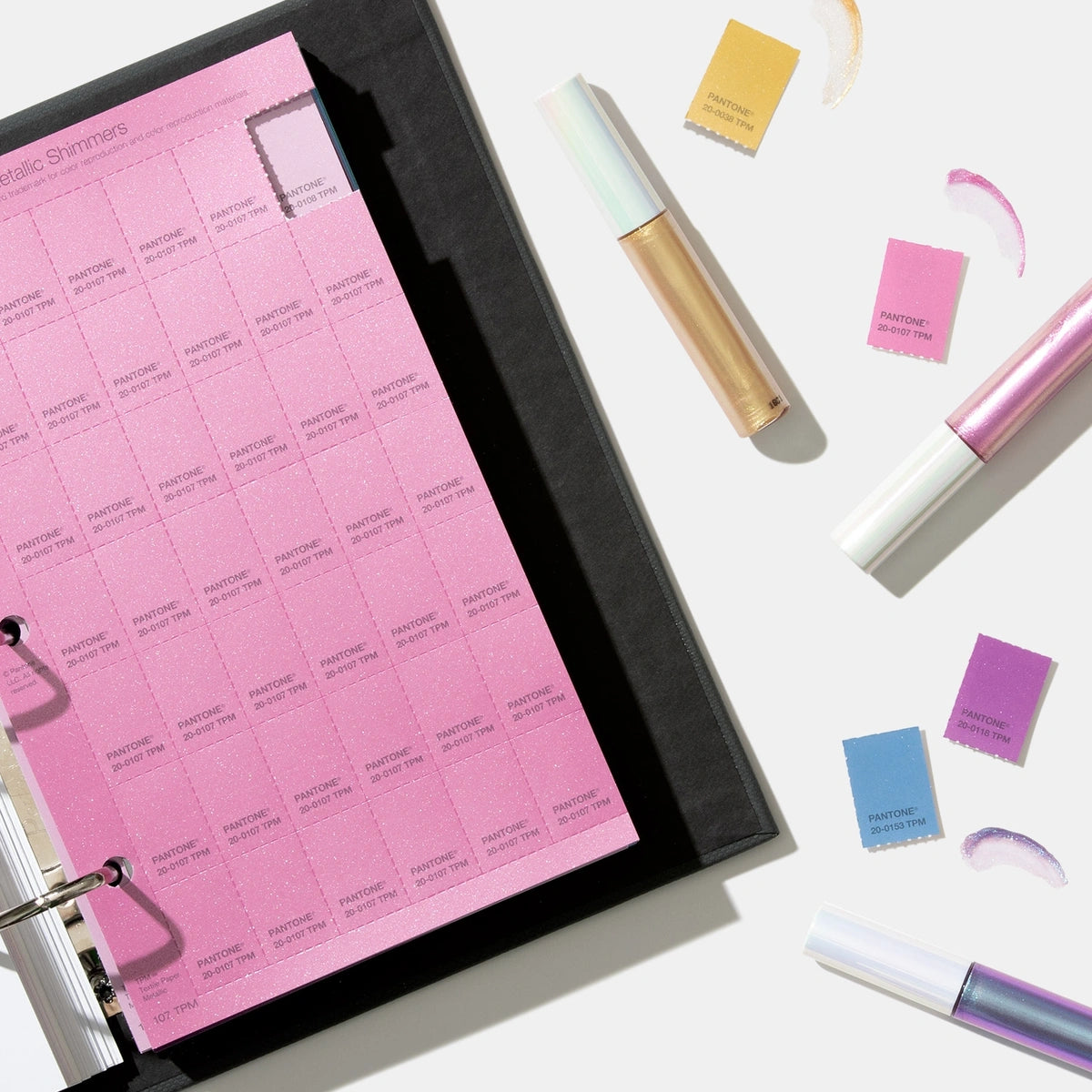 Pantone Fashion, Home + Interiors (FHI) Metallic Shimmers Color Specifier